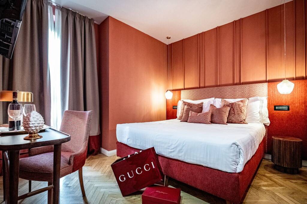 Classic double room with Duomo view (rooms 38, 39), Hotel Duomo Firenze