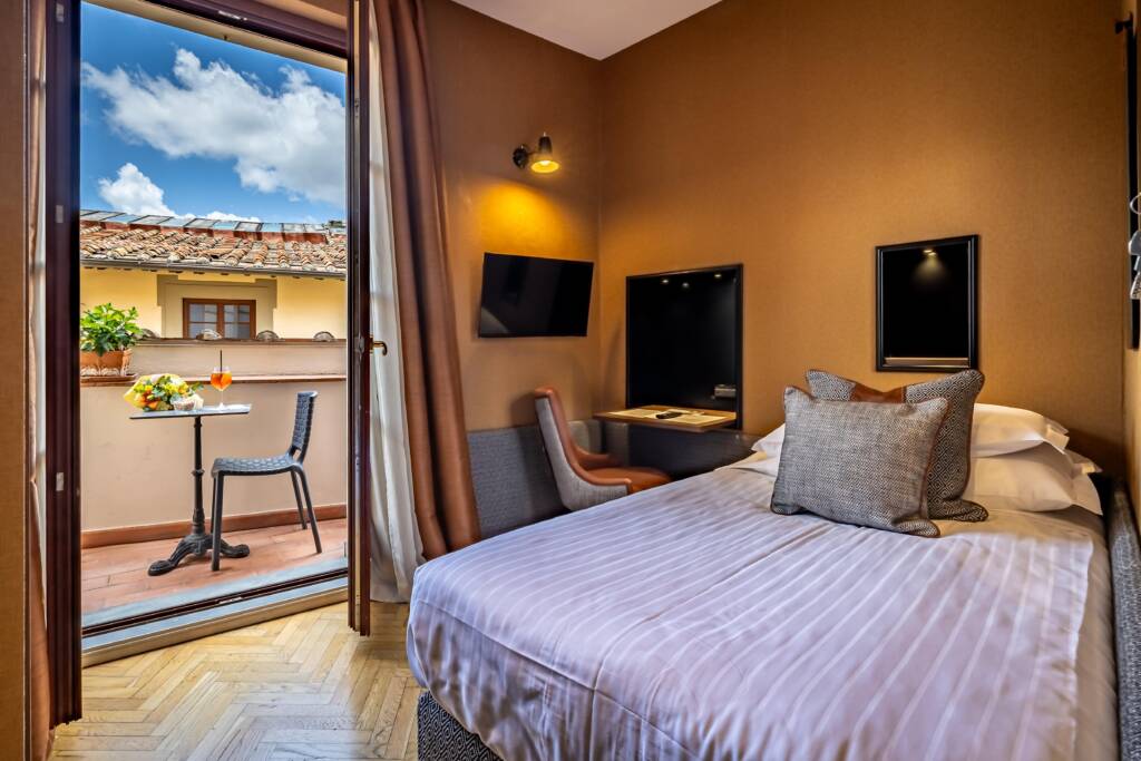 Superior single room 36 with private balcony, Hotel Duomo Firenze