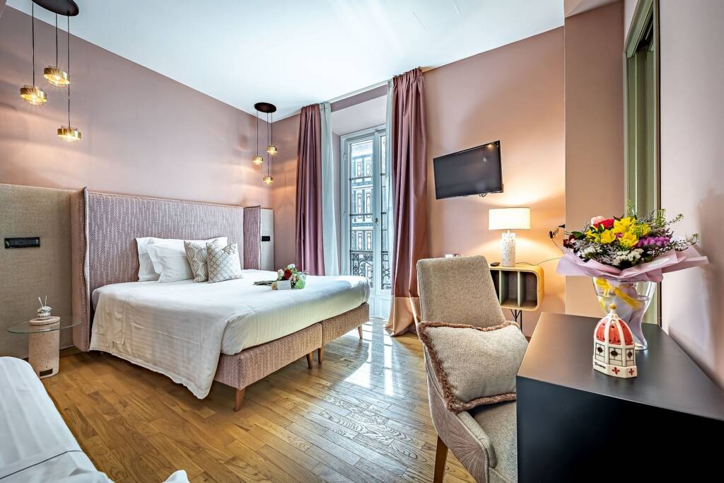 Superior triple room with Duomo view (rooms 23, 37), Hotel Duomo Firenze