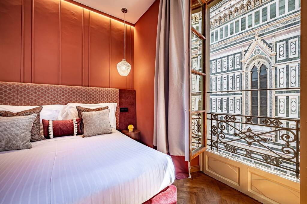 Superior double room with Duomo view (rooms 24, 25, 26, 27, 44), Hotel Duomo Firenze