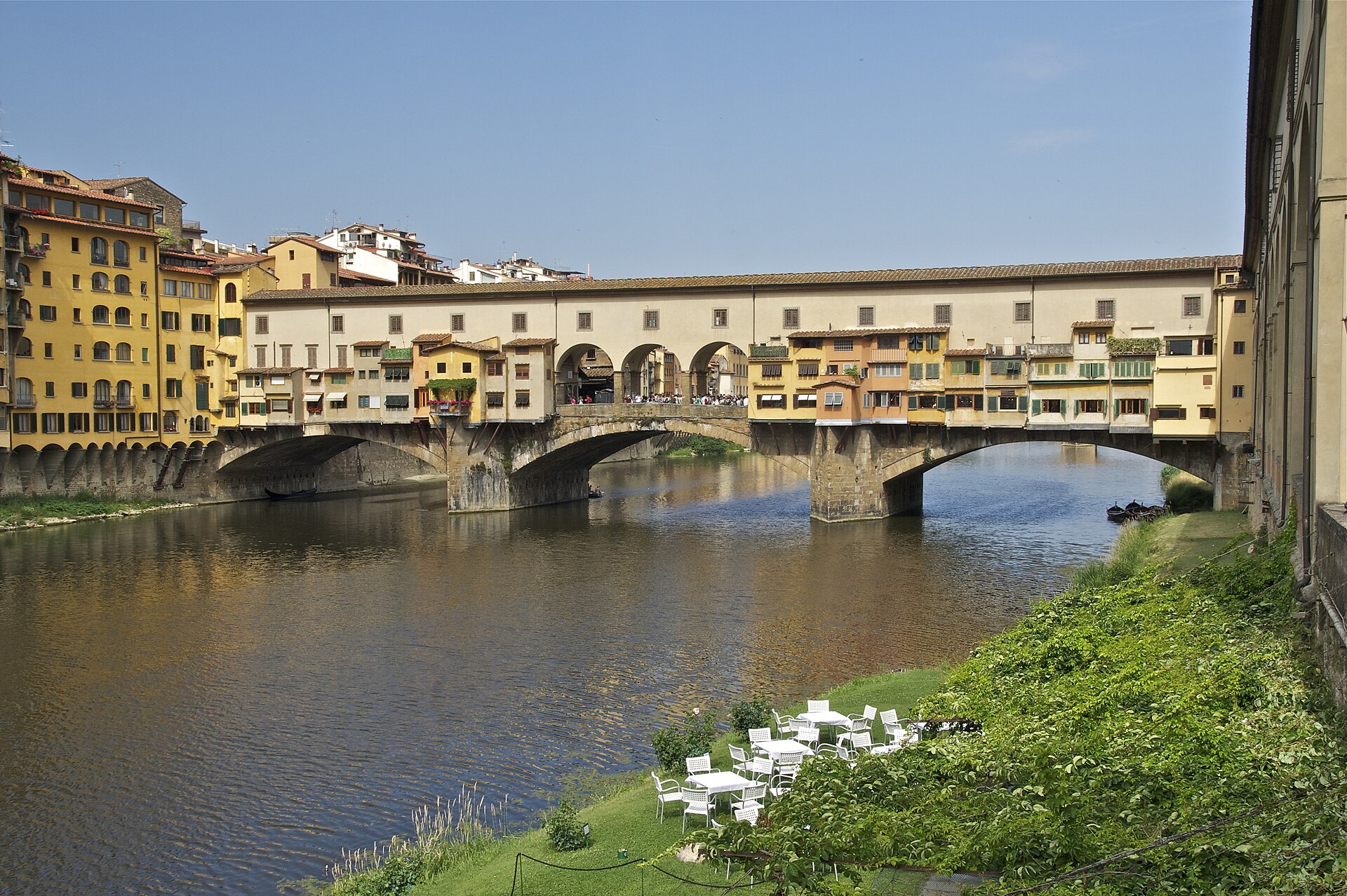 Ponte Vecchio over the Arno, on the Florence Marathon course