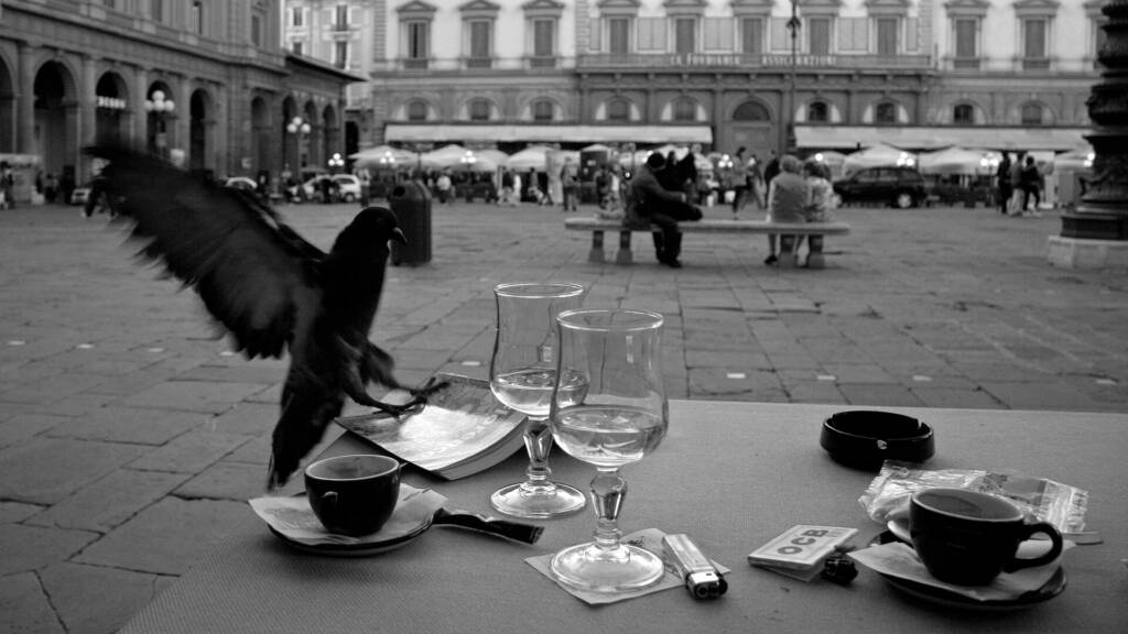 Tavolini di un caffè in Piazza della Repubblica, Firenze